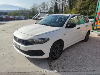 Fiat Tipo Station Wagon Tipo SW 1.0 t3 Cross 100cv del 2023 usata a Fisciano