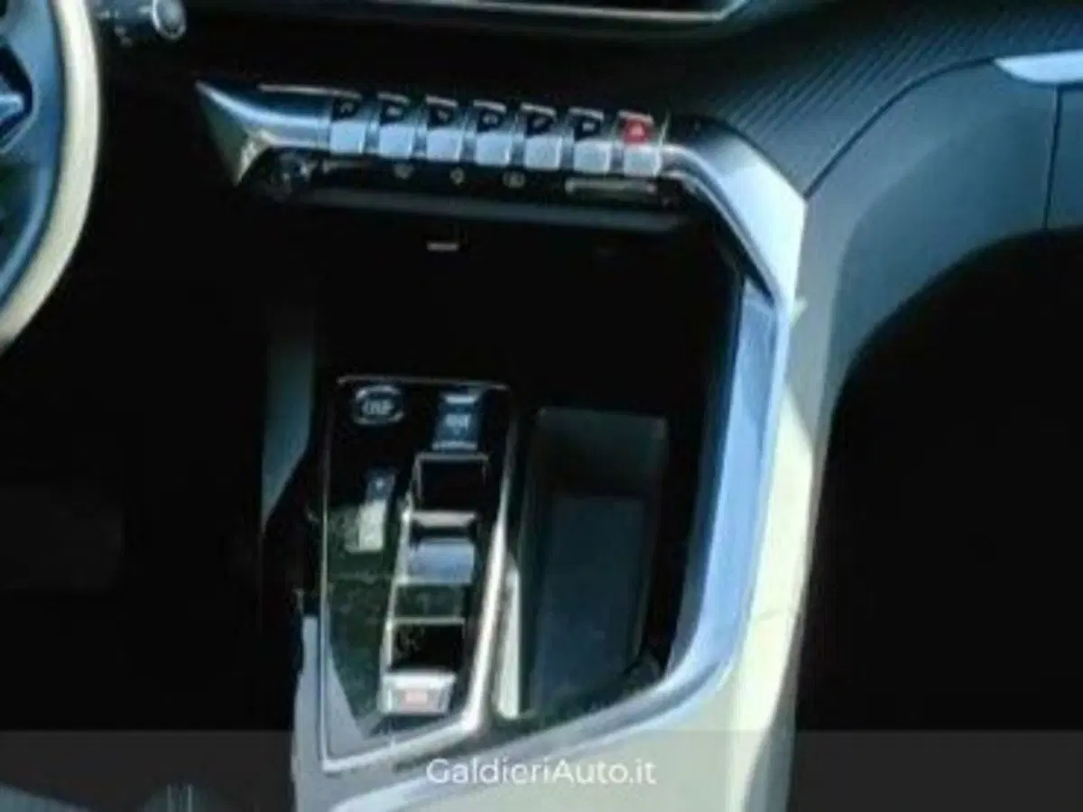 Peugeot 3008 usata a Salerno (15)
