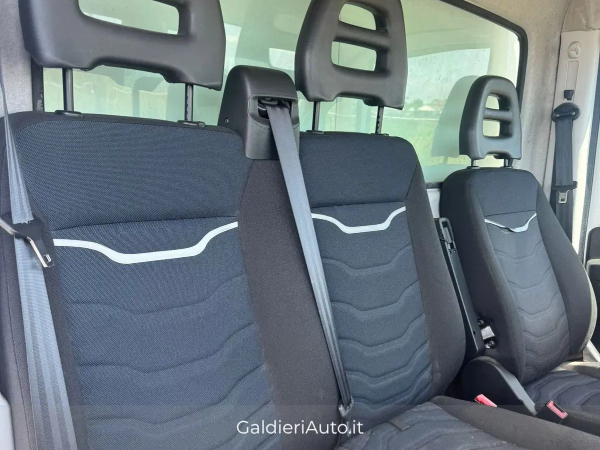 Iveco Daily Furgone usata a Salerno (10)