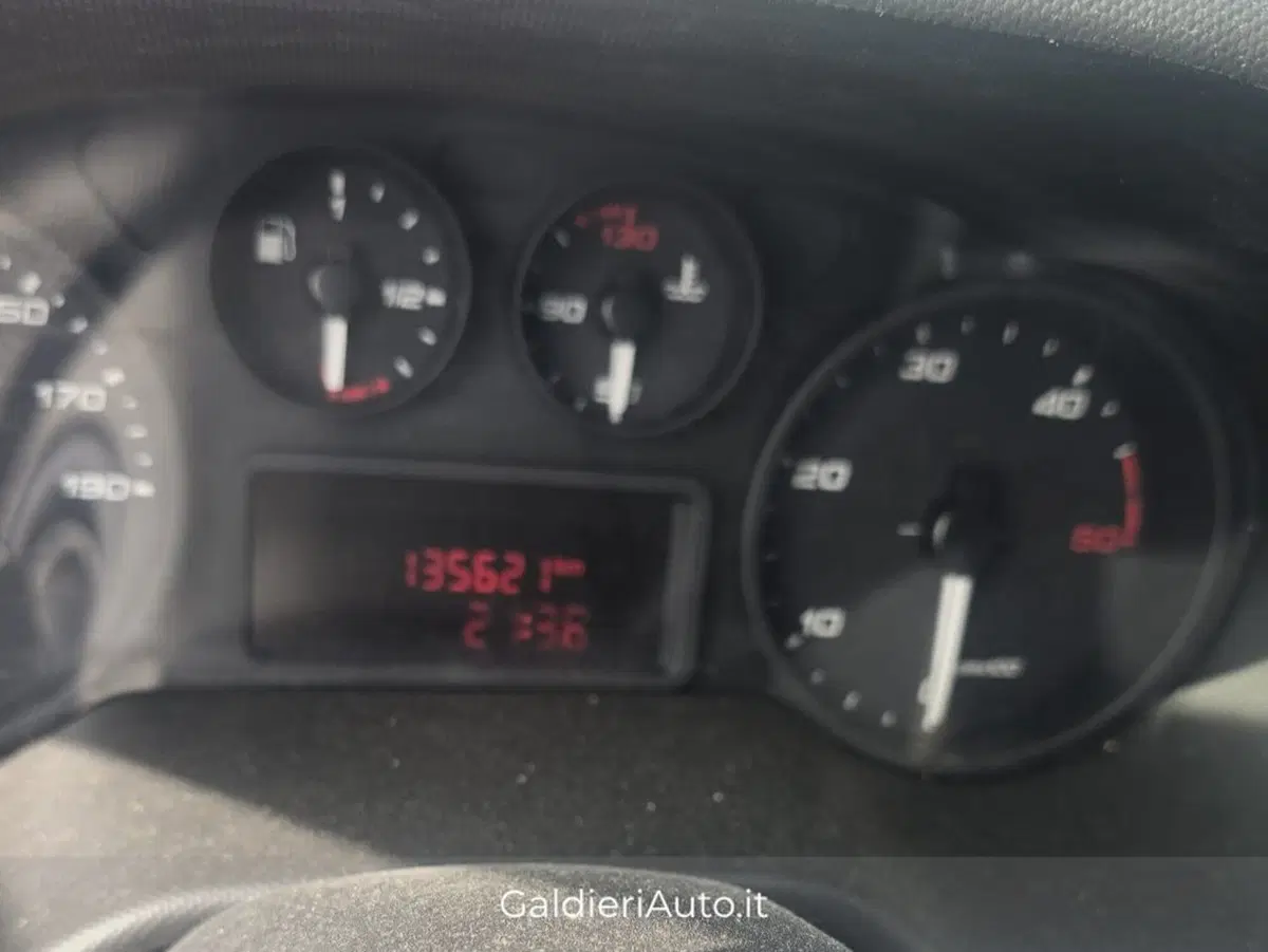 Iveco Daily Furgone usata a Salerno (4)