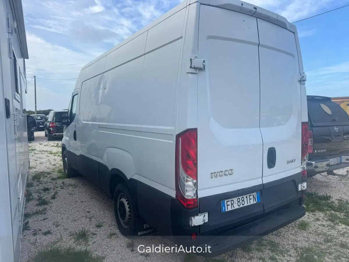 Iveco Daily Furgone usata a Salerno (5)