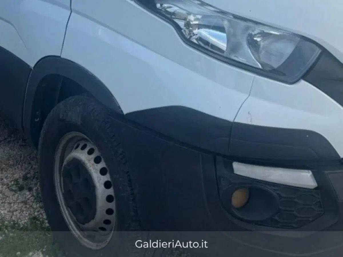 Iveco Daily Furgone usata a Salerno (6)