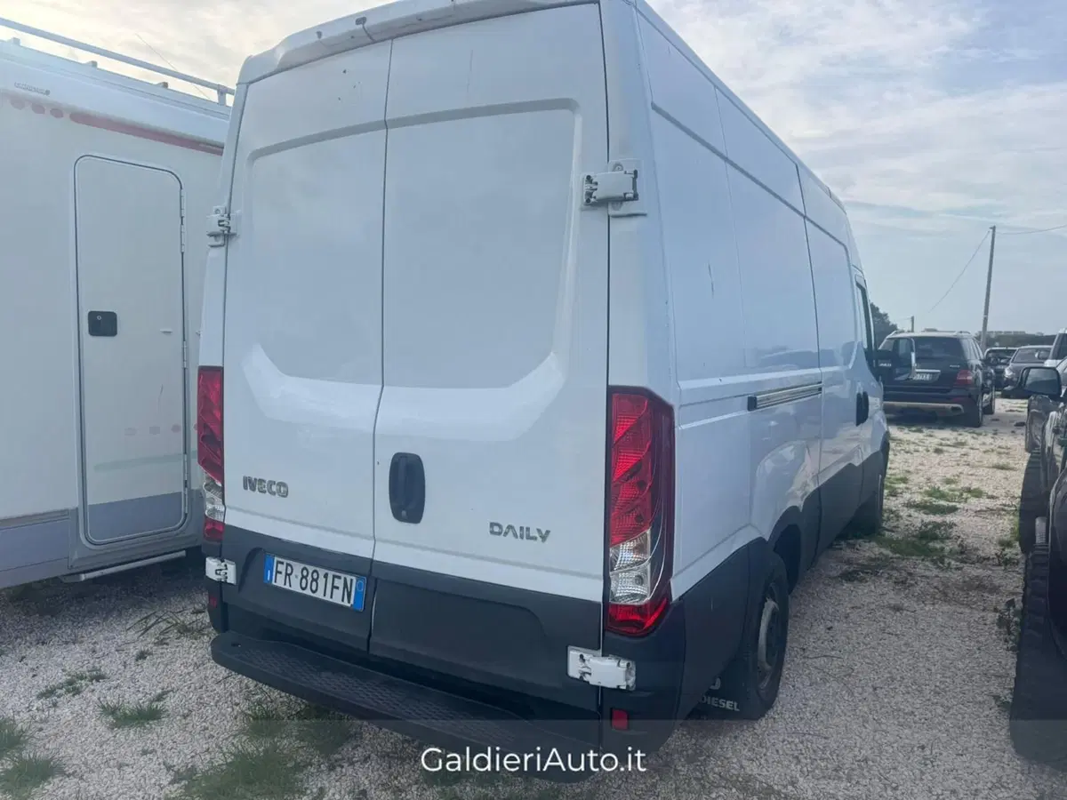 Iveco Daily Furgone usata a Salerno (7)