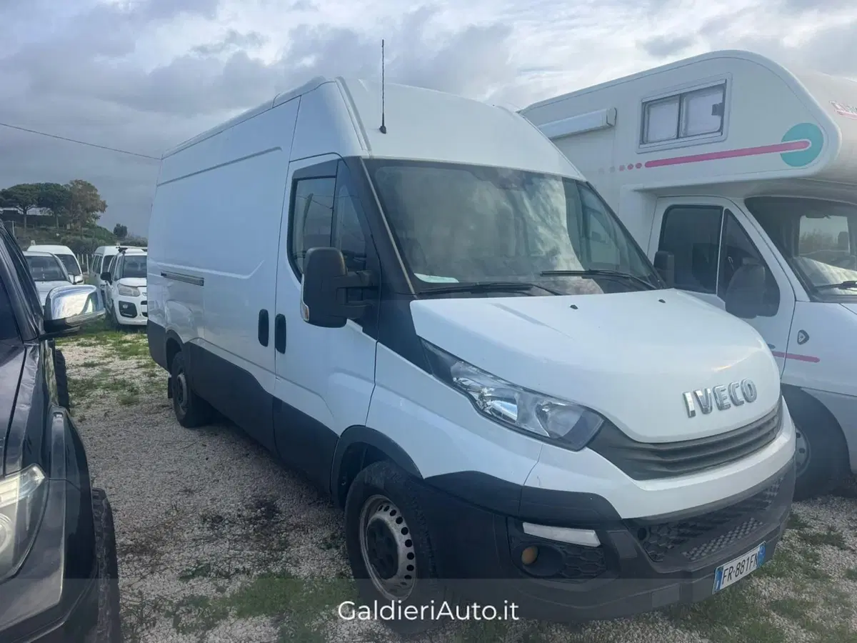 Iveco Daily Furgone usata a Salerno (9)