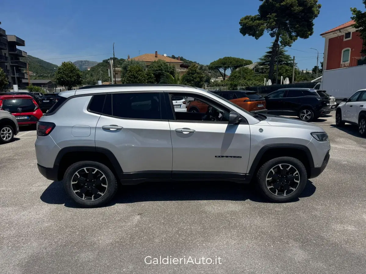 Jeep Compass usata a Salerno (8)