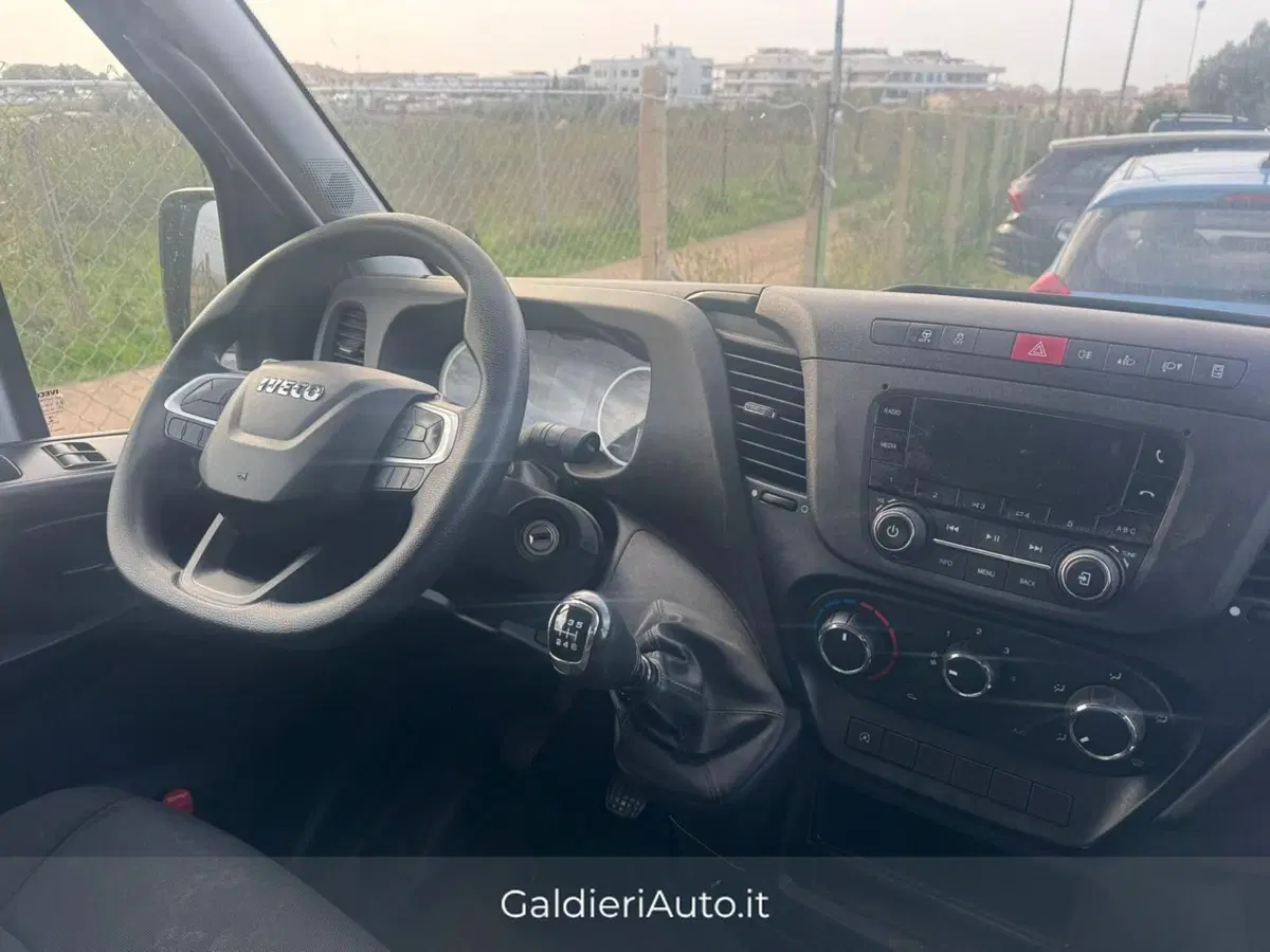 Iveco Daily Cabinato usata a Salerno (6)