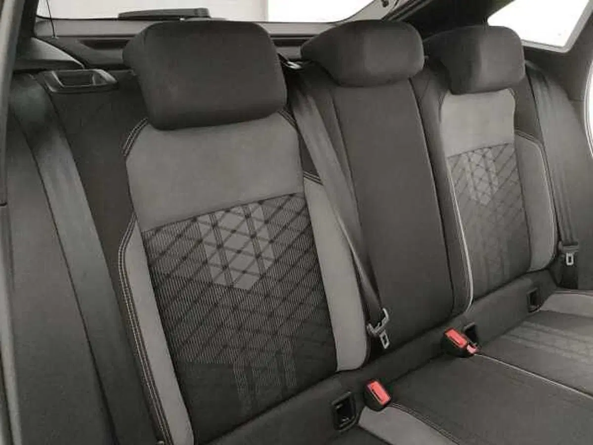 Volkswagen Taigo usata a Caserta (13)