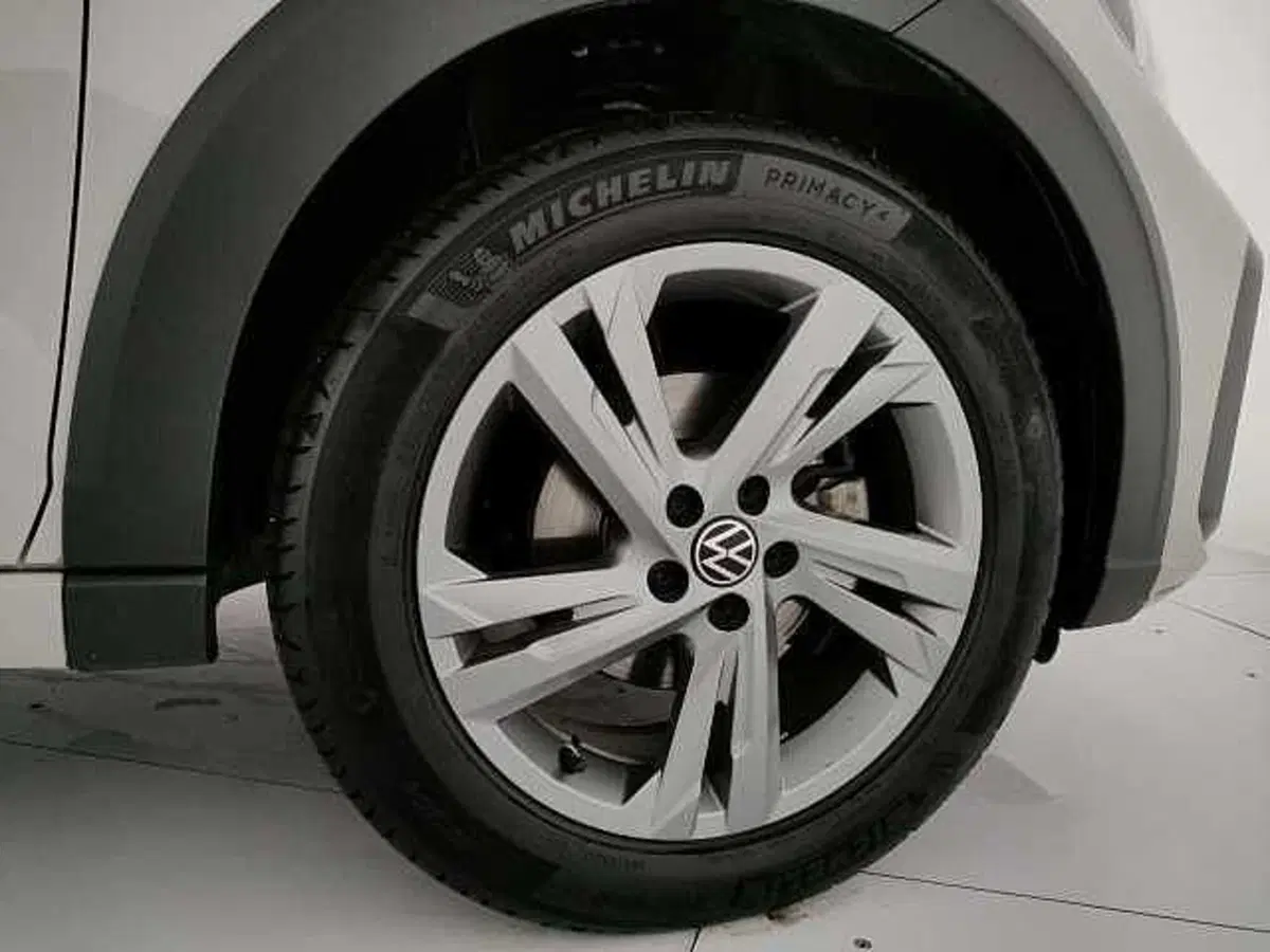 Volkswagen Taigo usata a Caserta (9)