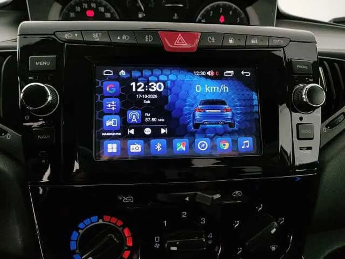 Lancia Ypsilon usata a Caserta (11)