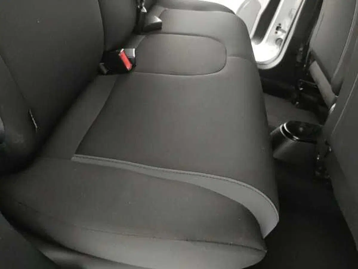 Lancia Ypsilon usata a Caserta (14)