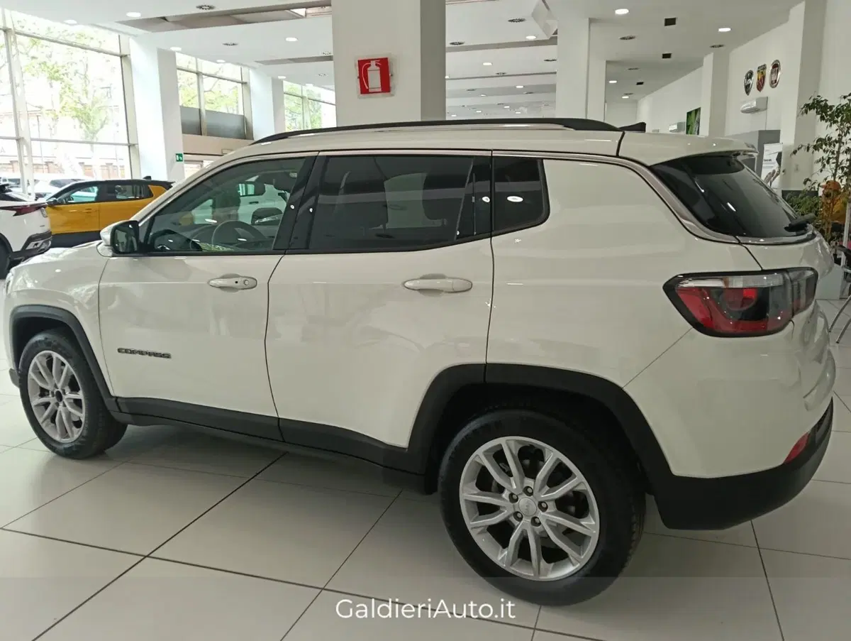 Jeep Compass usata a Salerno (19)