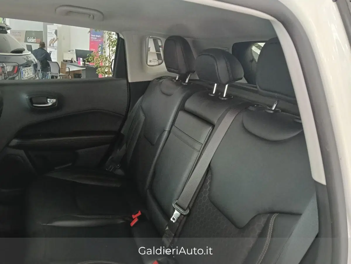 Jeep Compass usata a Salerno (20)