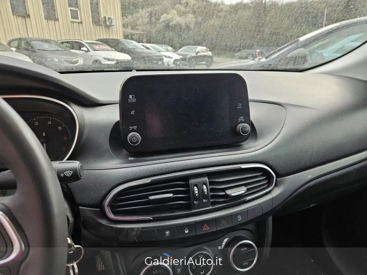 Fiat Tipo Station Wagon usata a Salerno (7)