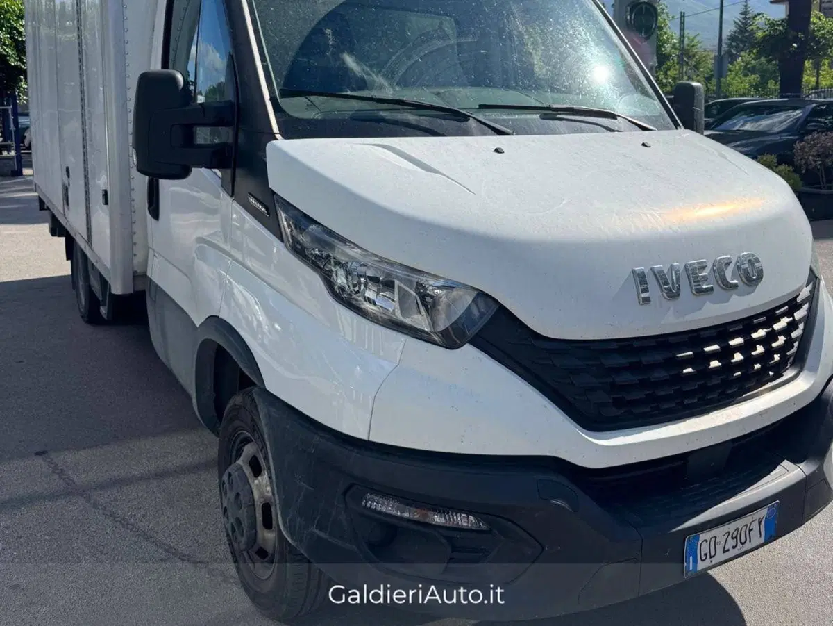 Iveco Daily Cabinato usata a Salerno (12)