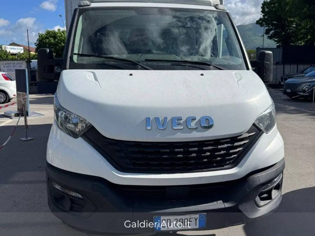 Iveco Daily Cabinato usata a Salerno (13)