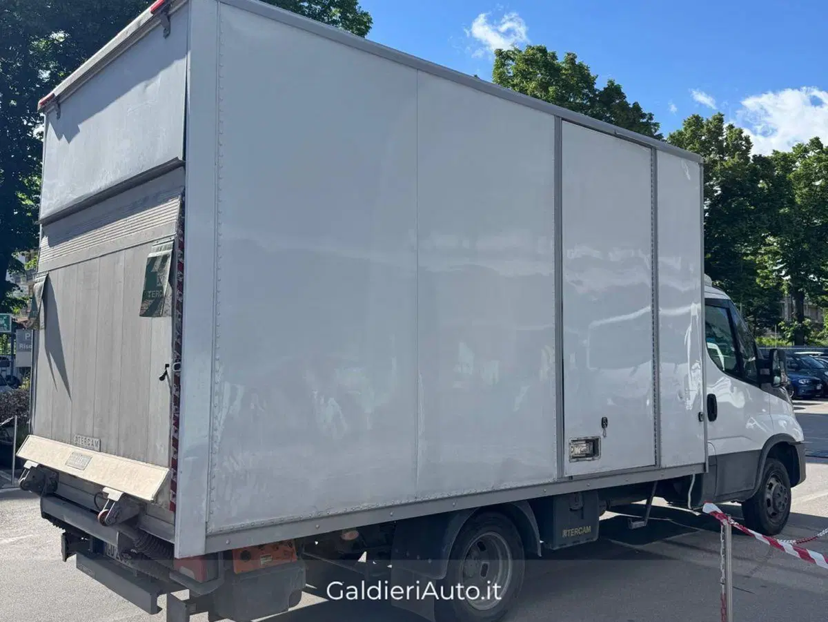 Iveco Daily Cabinato usata a Salerno (14)