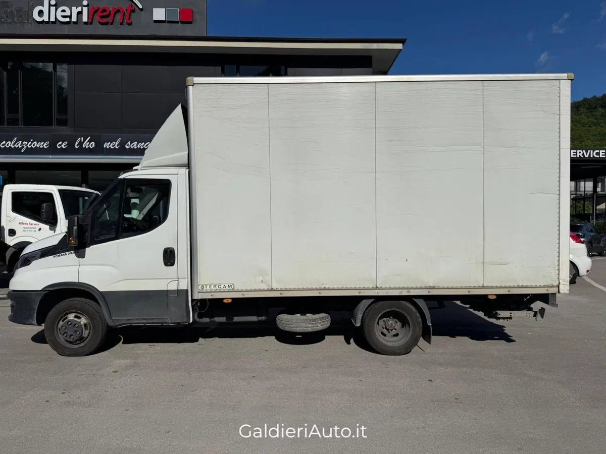 Iveco Daily Cabinato usata a Salerno (3)