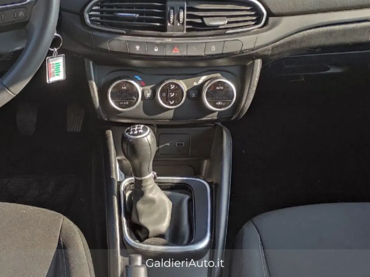 Fiat Tipo Station Wagon usata a Salerno (12)