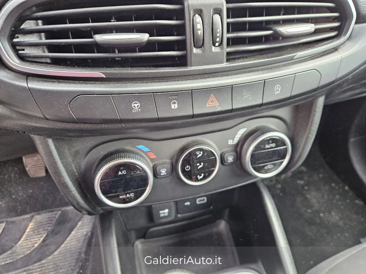 Fiat Tipo Station Wagon usata a Salerno (10)