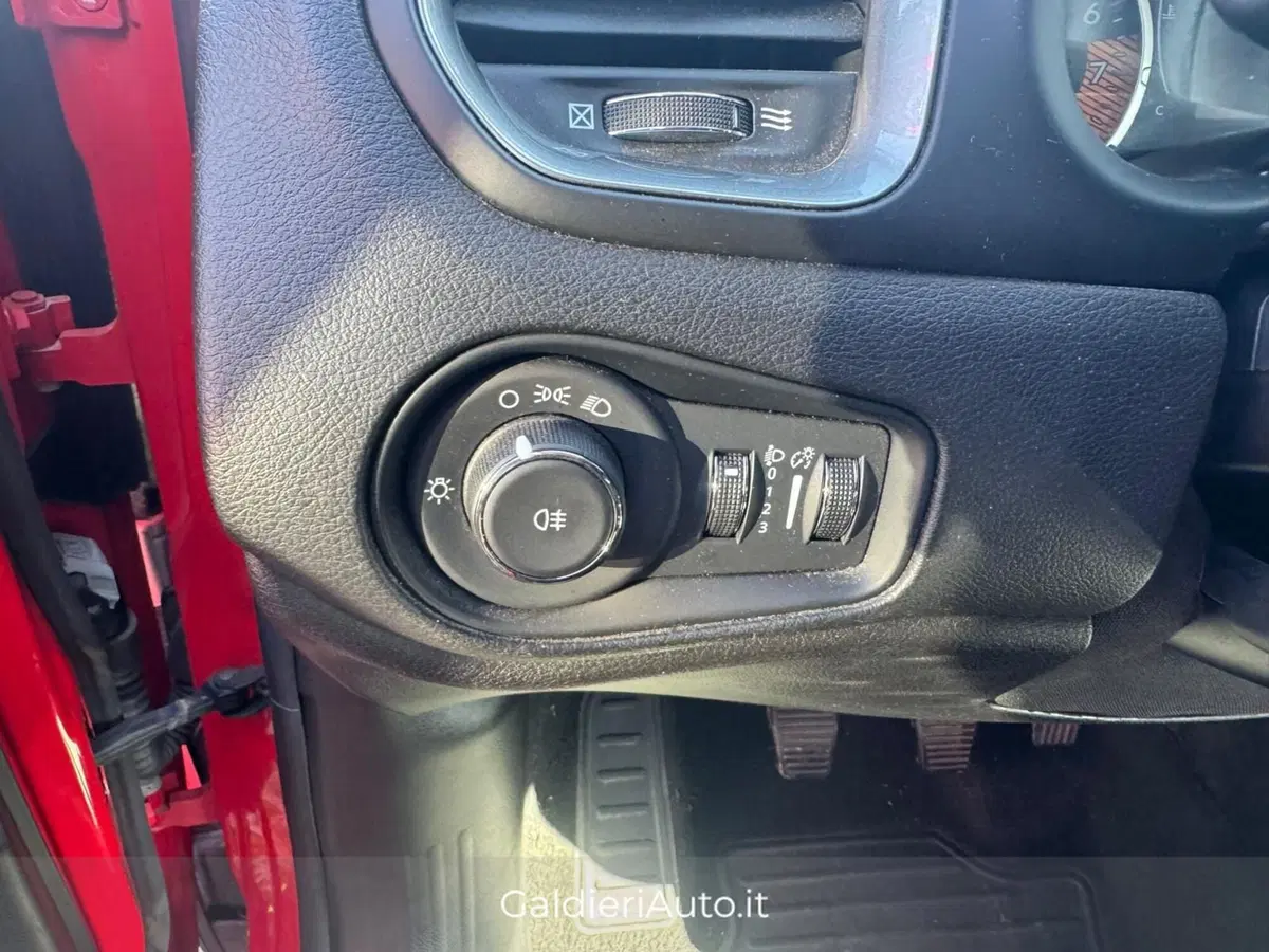 Jeep Renegade usata a Salerno (13)