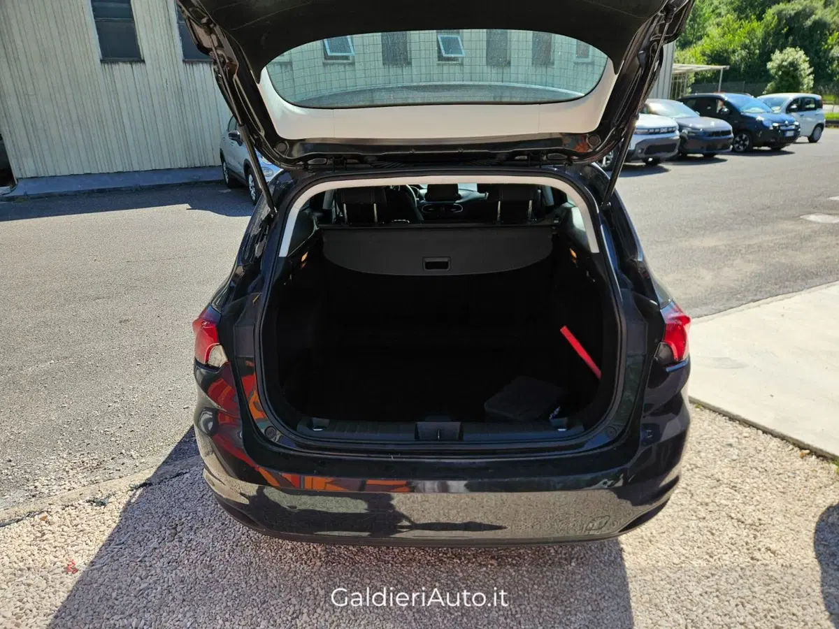 Fiat Tipo Station Wagon usata a Salerno (11)