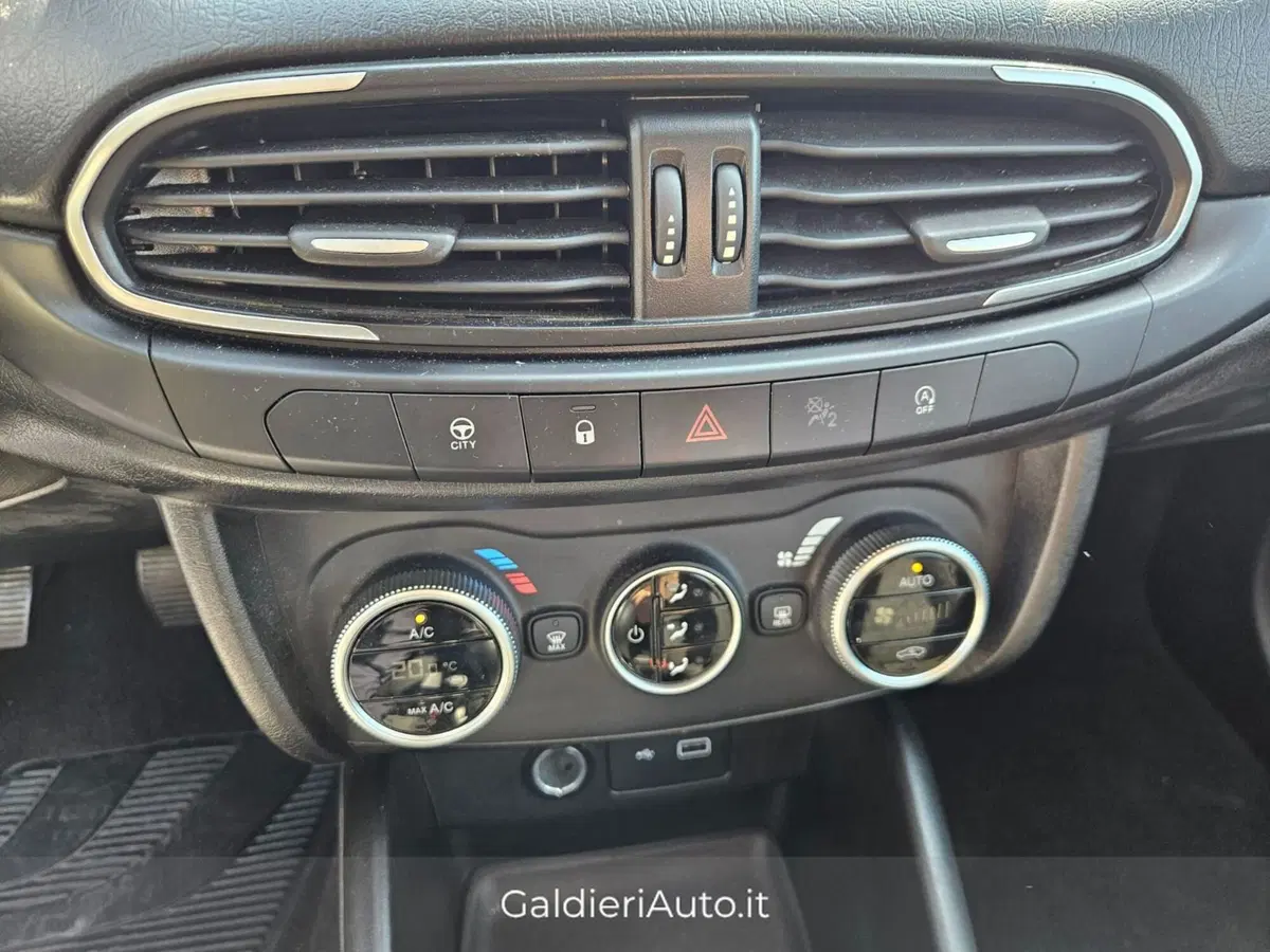 Fiat Tipo Station Wagon usata a Salerno (19)