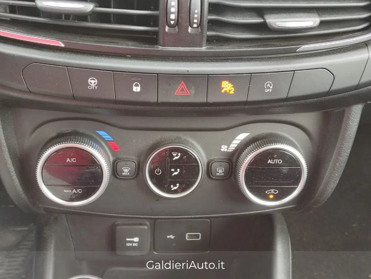 Fiat Tipo Station Wagon usata a Salerno (20)