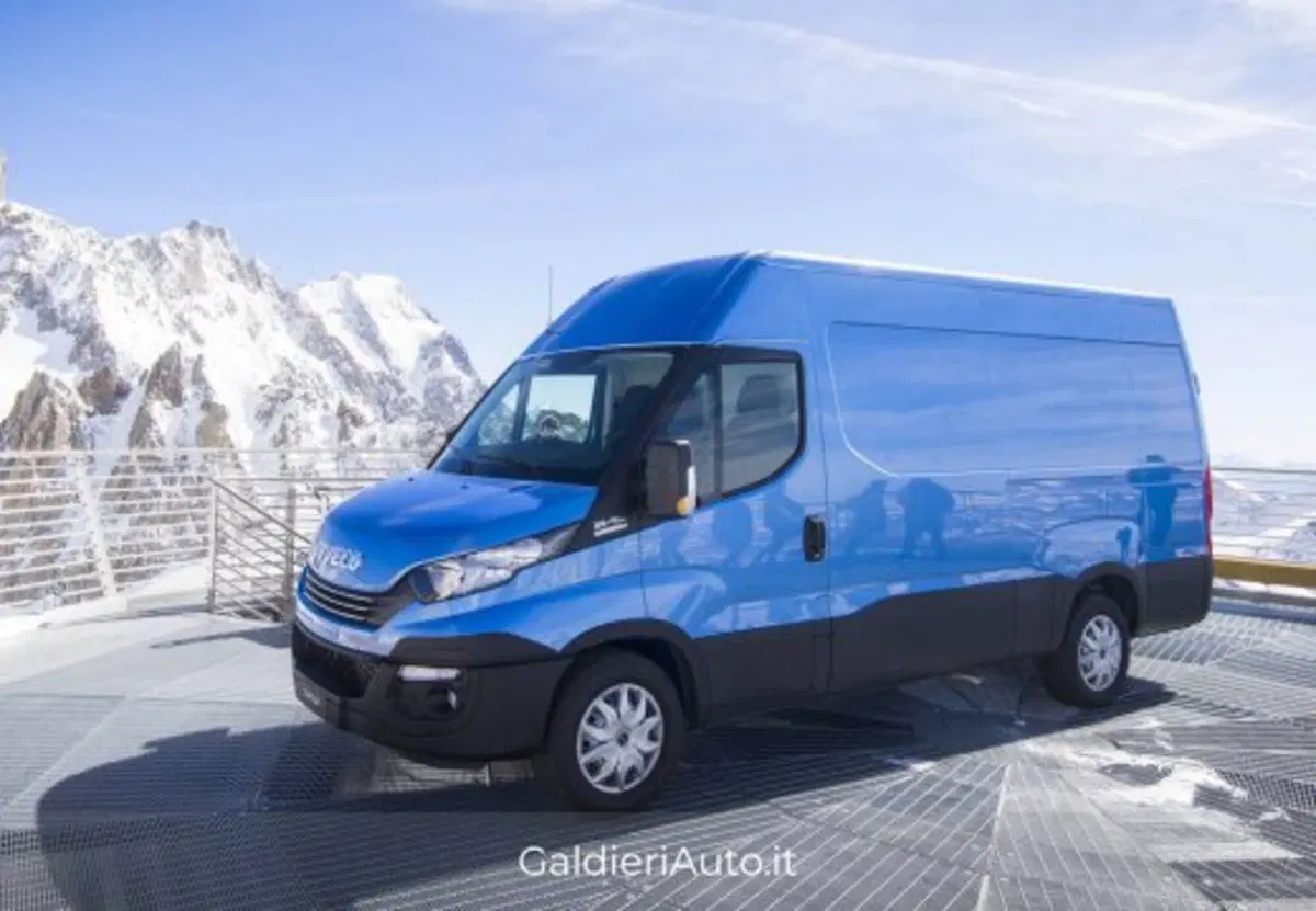 Iveco Daily Furgone usata a Salerno