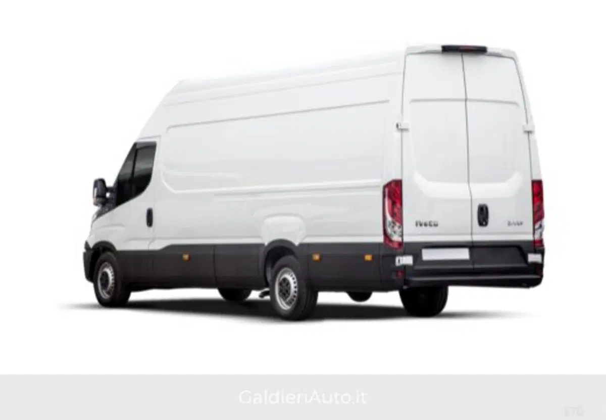 Iveco Daily Furgone usata a Salerno (15)