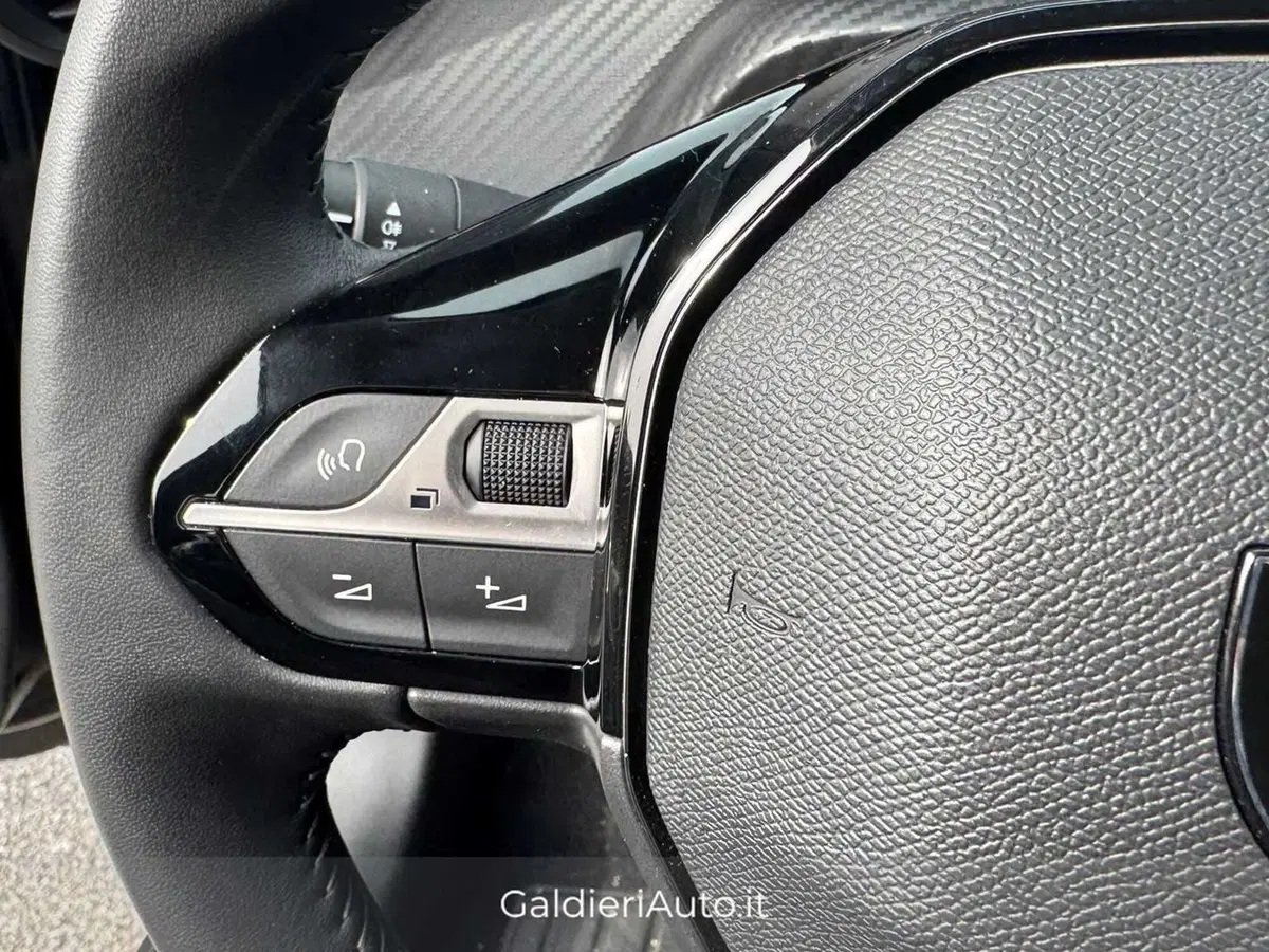 Peugeot 208 usata a Salerno (19)
