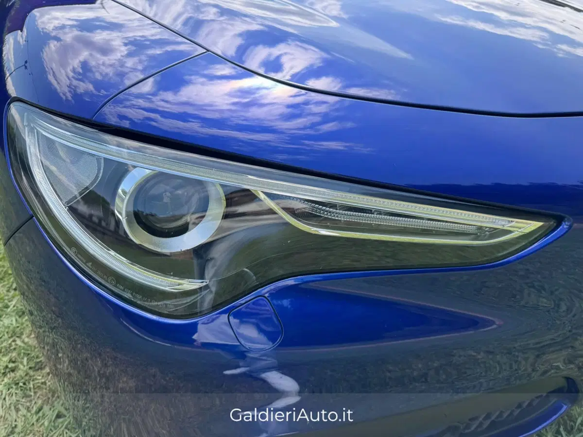 Alfa Romeo Stelvio usata a Salerno (13)