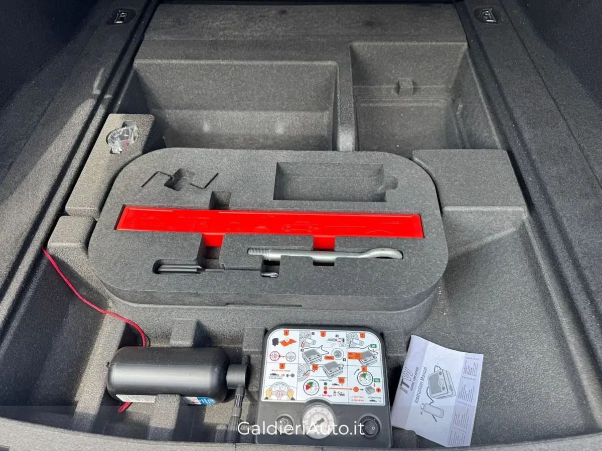 Alfa Romeo Stelvio usata a Salerno (9)