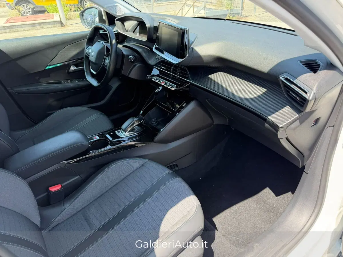 Peugeot 208 usata a Salerno (12)