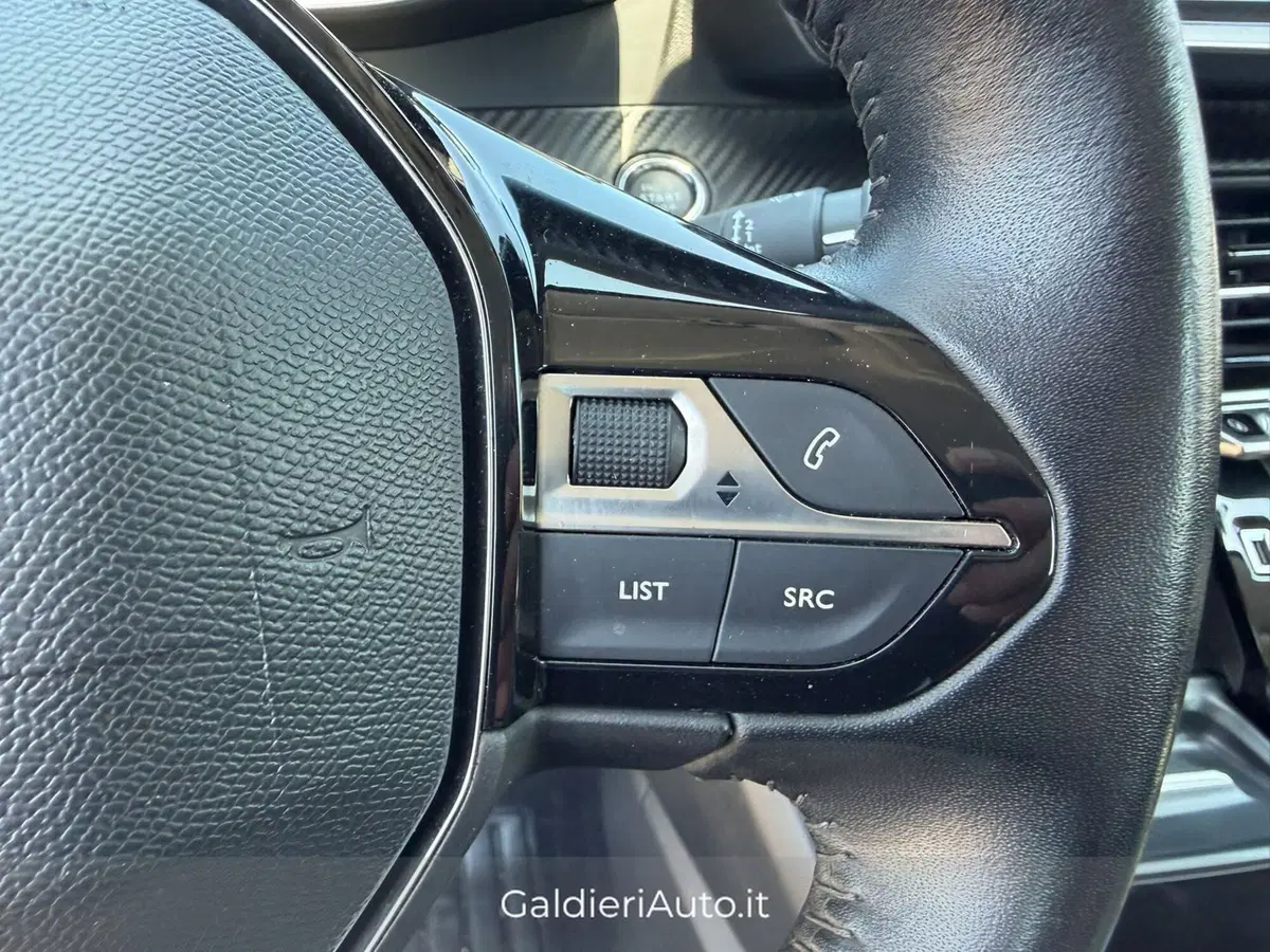 Peugeot 208 usata a Salerno (16)