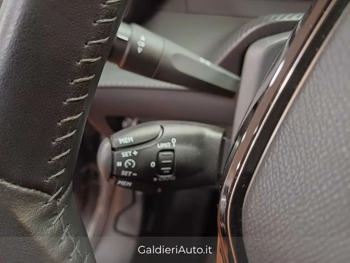 Peugeot 208 usata a Salerno (14)