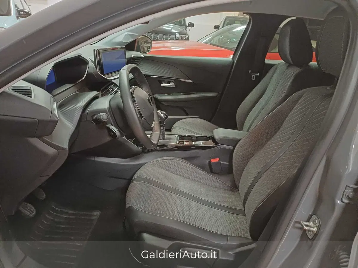 Peugeot 208 usata a Salerno (7)