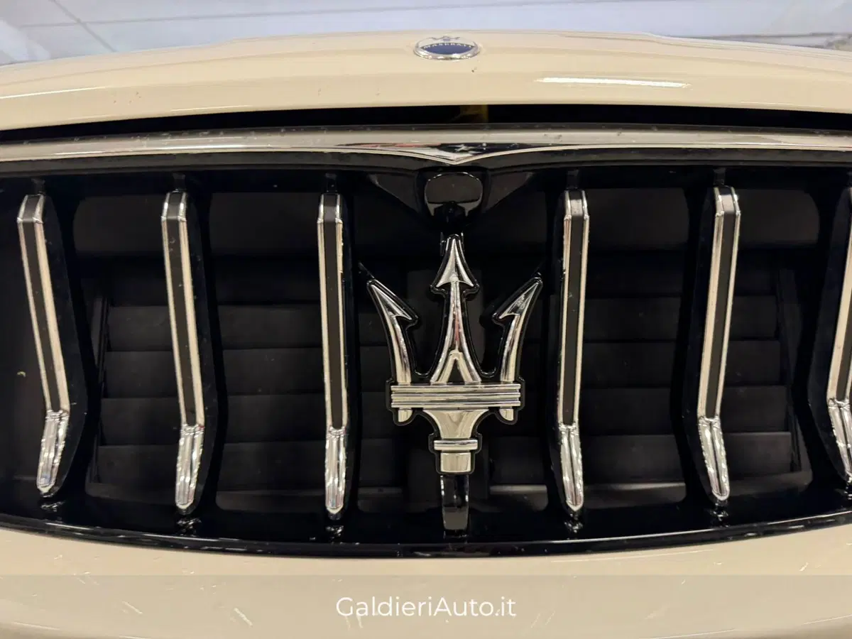 Maserati Levante usata a Salerno (19)