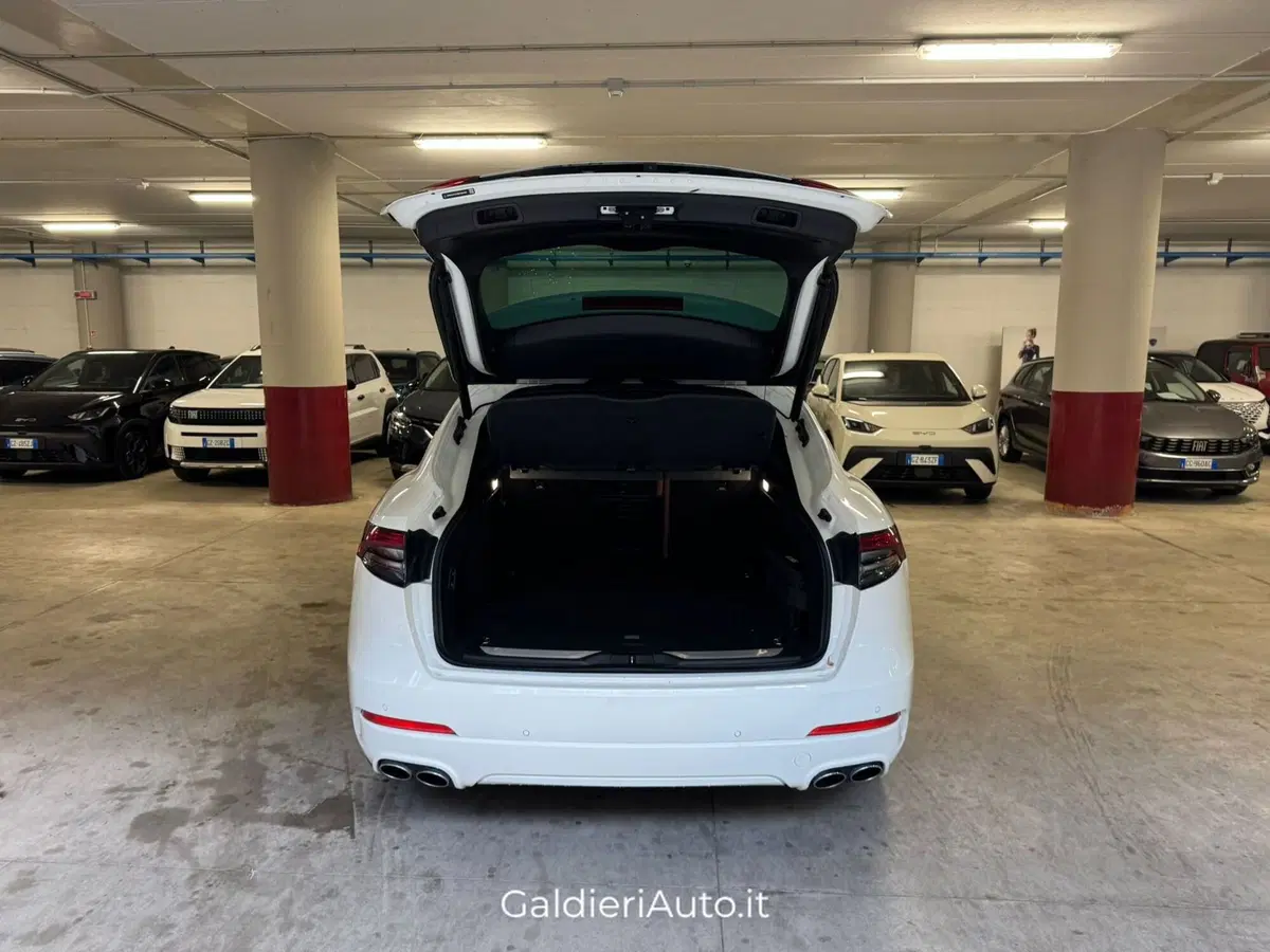 Maserati Levante usata a Salerno (8)