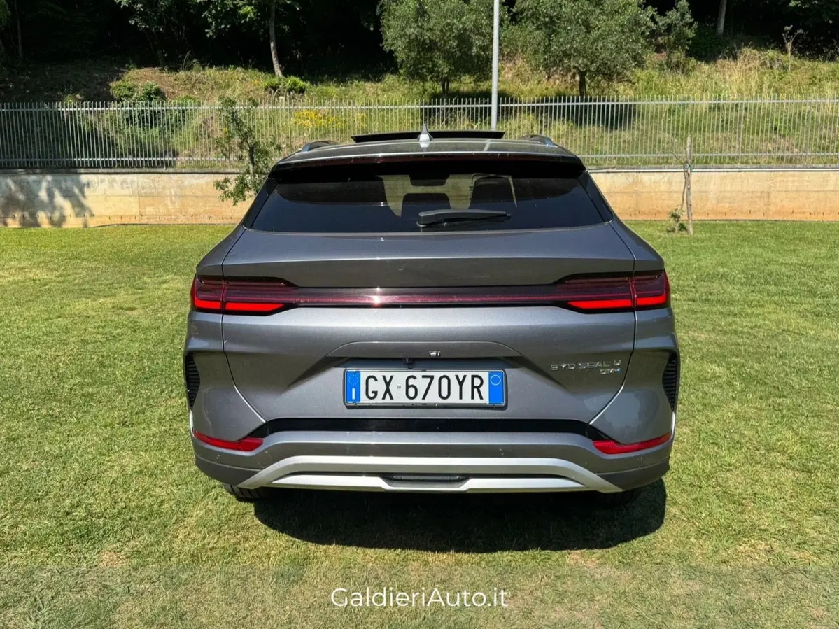 Byd Seal U DM-i usata a Salerno (7)