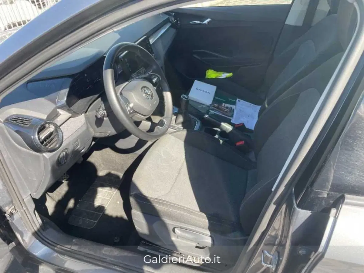 Skoda Fabia usata a Salerno (19)
