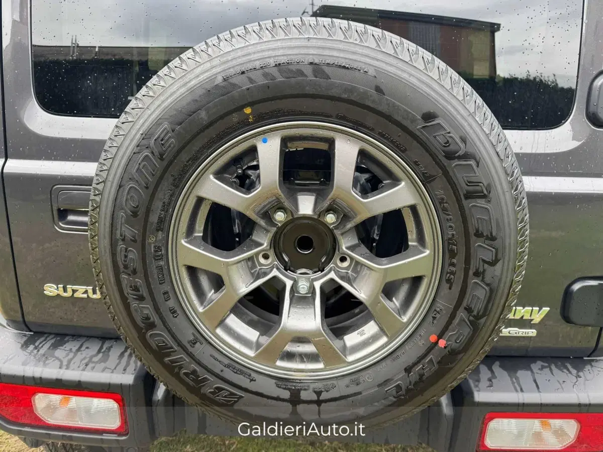 Suzuki Jimny nuova a Salerno (14)