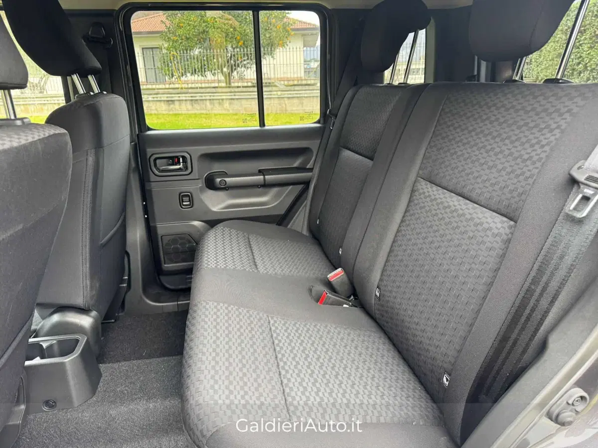 Suzuki Jimny nuova a Salerno (7)