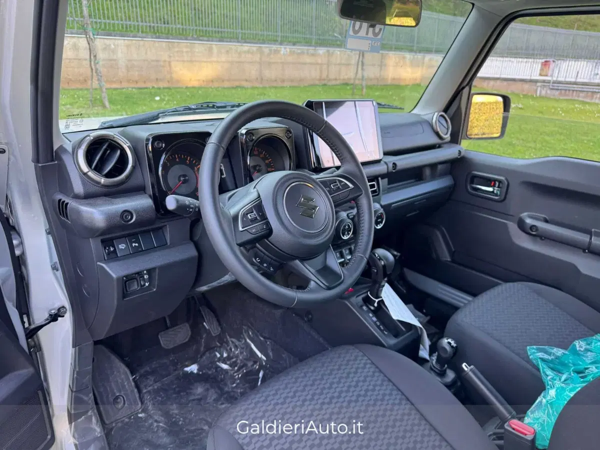 Suzuki Jimny nuova a Salerno (8)