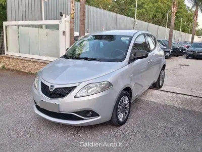 Lancia Ypsilon 1.3 MJT 16V 95 CV 5 porte S&S Silver del 2017 usata a Fisciano
