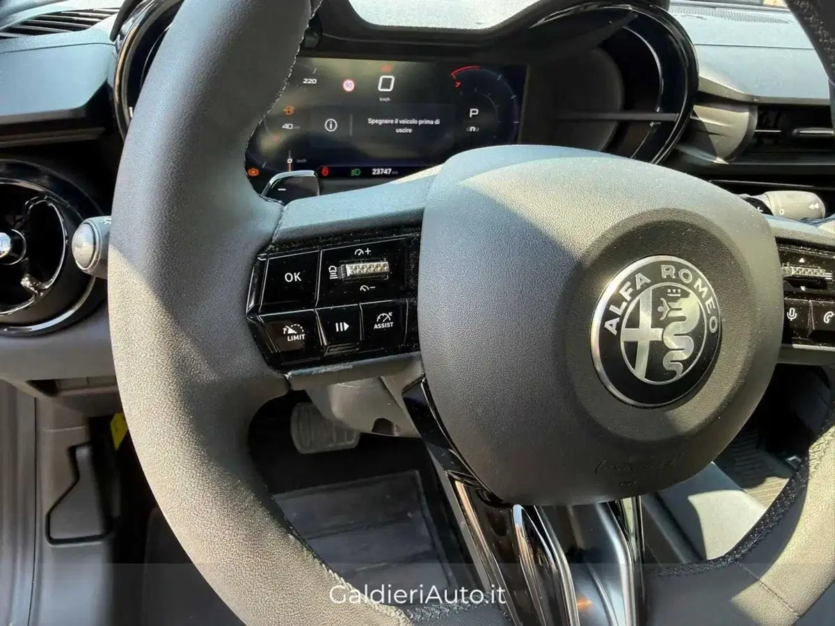 Alfa Romeo Junior usata a Salerno (10)