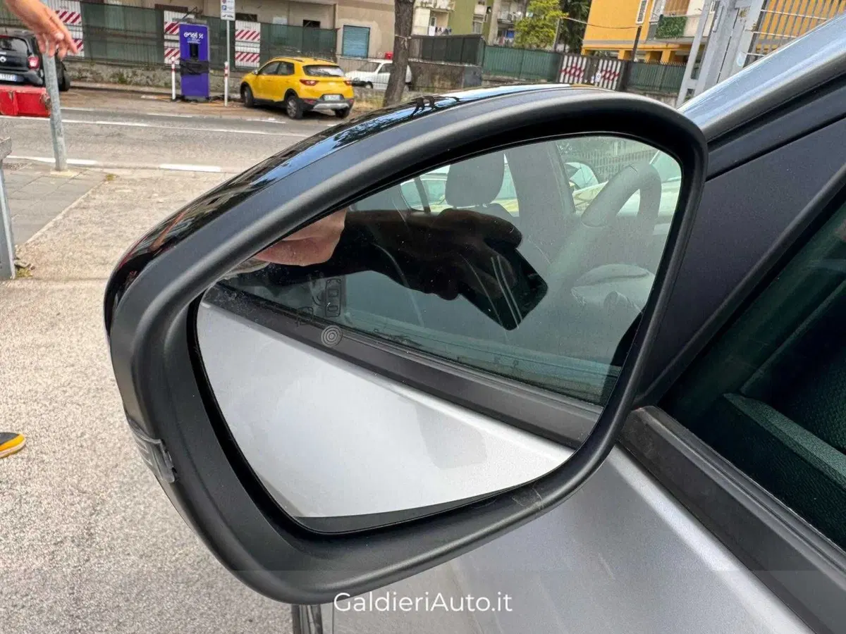 Opel Corsa usata a Salerno (17)