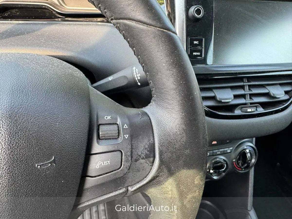 Peugeot 208 usata a Salerno (18)