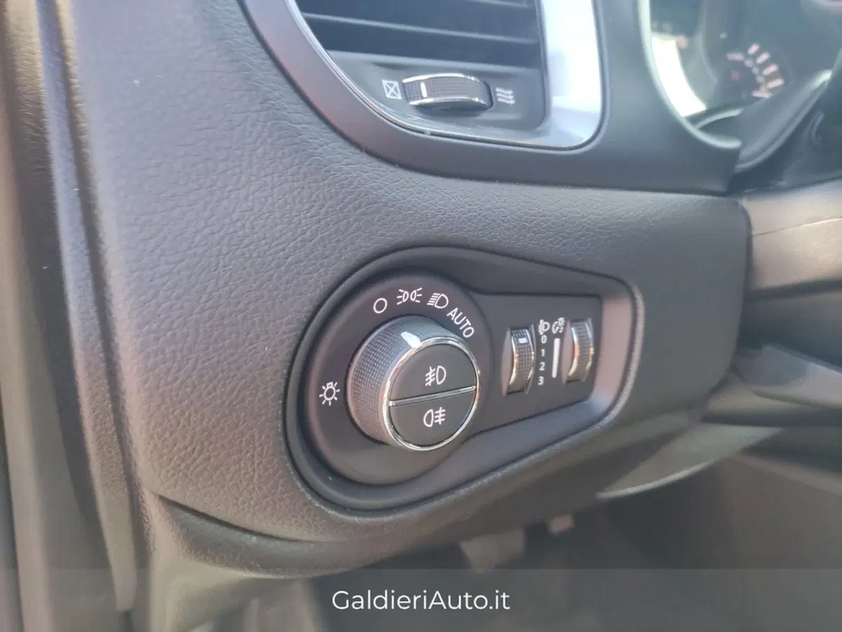 Jeep Renegade usata a Salerno (12)