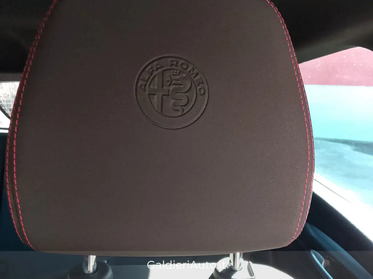 Alfa Romeo Tonale usata a Salerno (18)