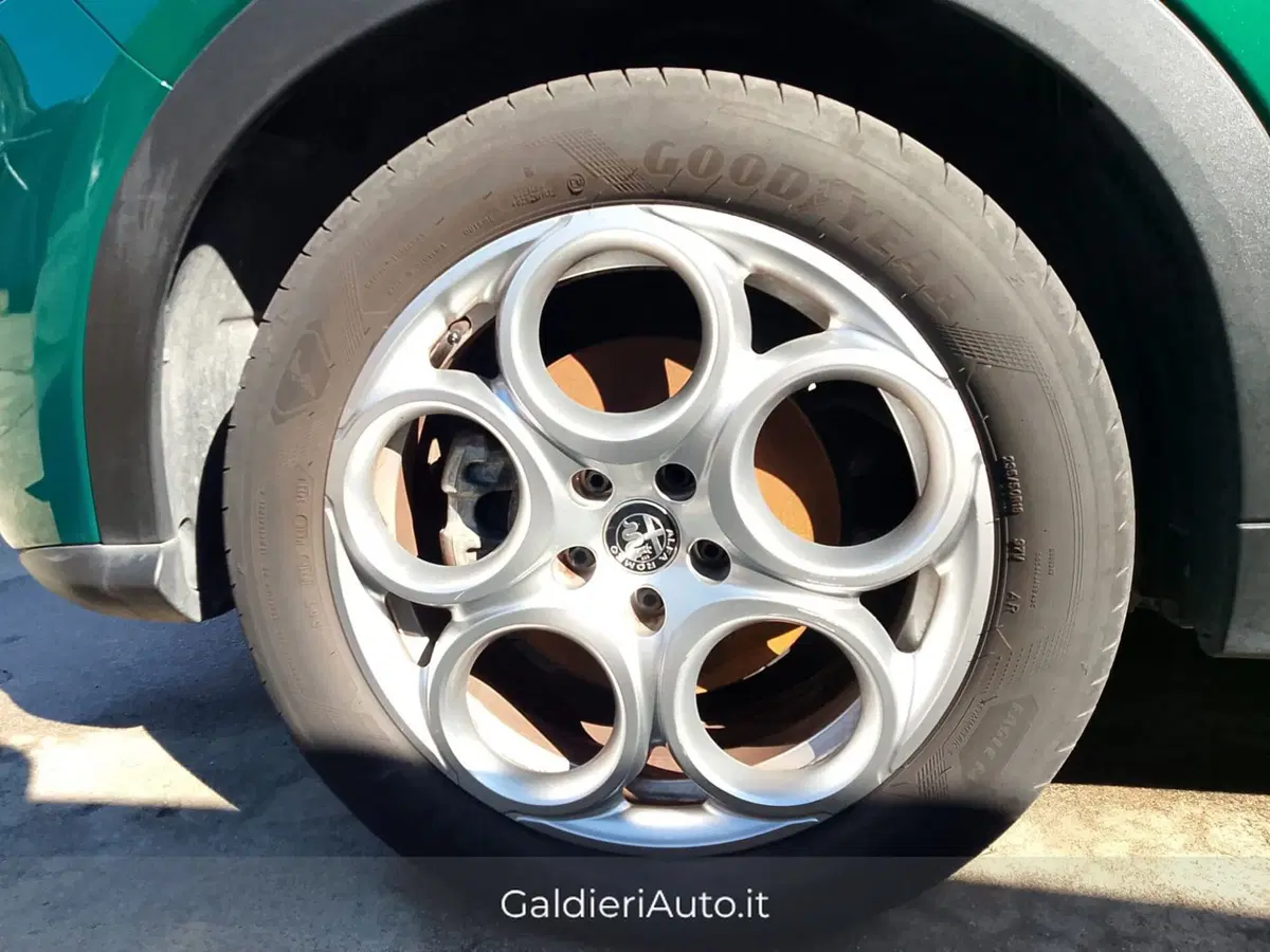 Alfa Romeo Tonale usata a Salerno (5)